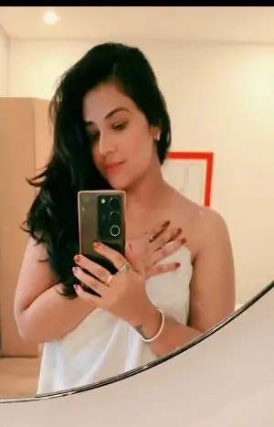 Book Ishita Premium Independent Escort Rishikesh Girlfriend Type Rishikesh Call Girl Service